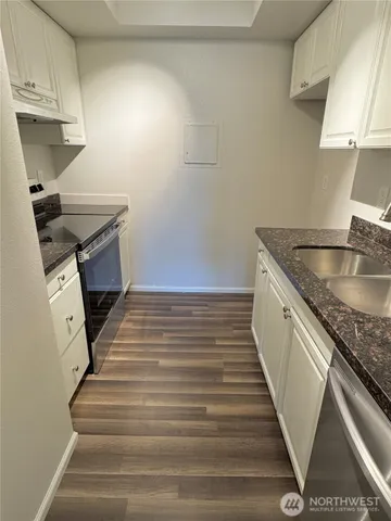 $2,395 | 14620 Northeast 32nd Street, Unit F17, Bellevue, WA 98007