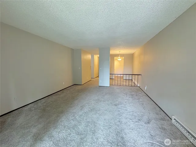 $2,395 | 14620 Northeast 32nd Street, Unit F17, Bellevue, WA 98007