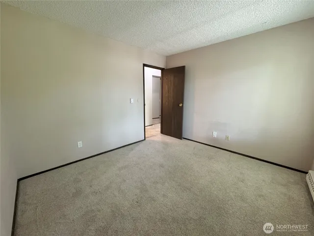 $2,395 | 14620 Northeast 32nd Street, Unit F17, Bellevue, WA 98007