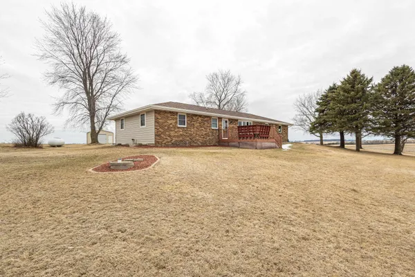 $459,900 | 1021 Fish Lane, Hazel Green, WI 53811
