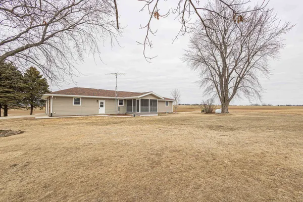 $459,900 | 1021 Fish Lane, Hazel Green, WI 53811