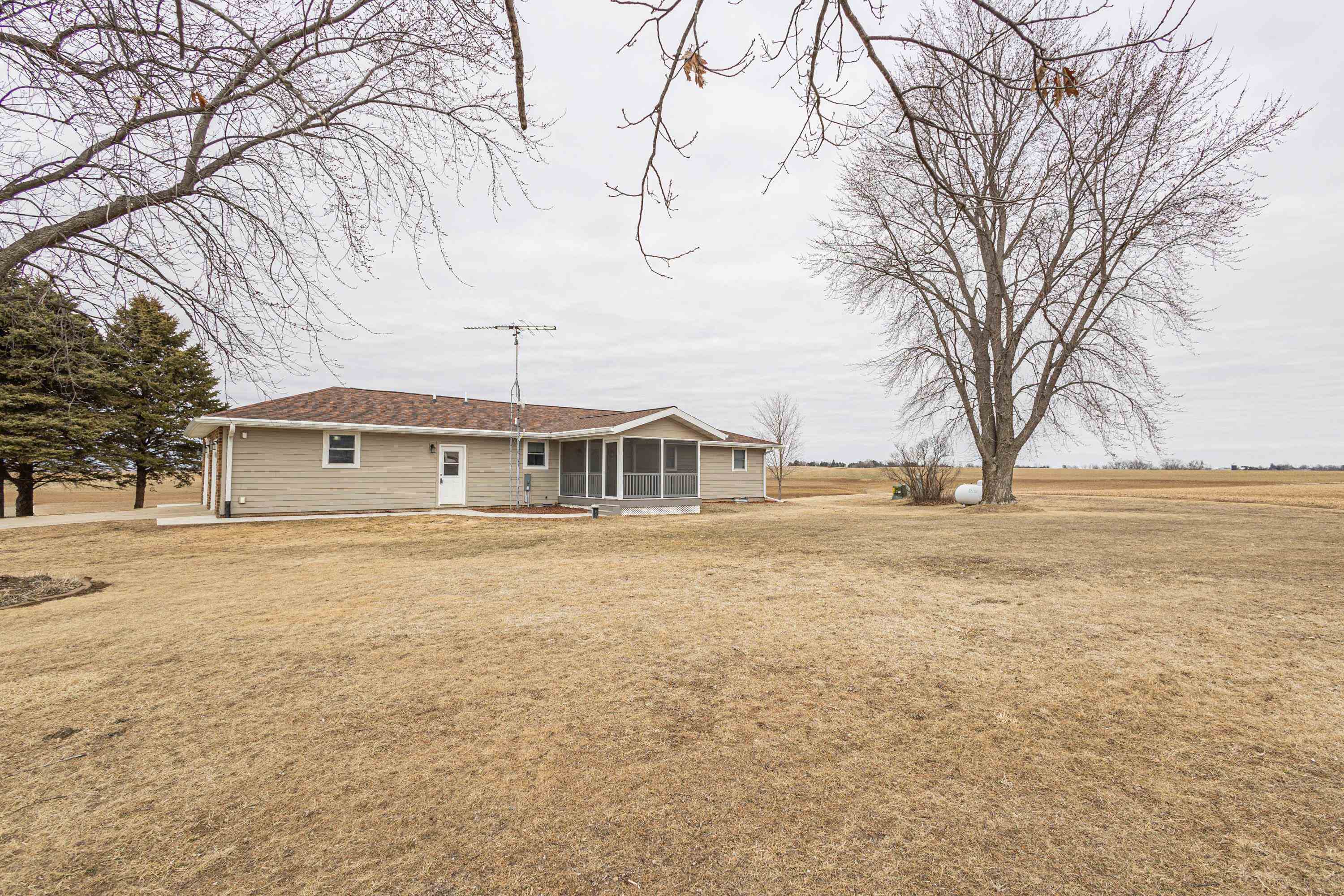 1021 Fish Lane Hazel Green, WI 53811 - Photo 15 of 54