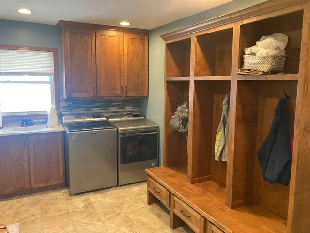 $535,000 | 1021 Fish Lane, Hazel Green, WI 53811