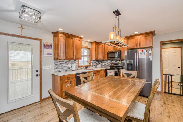 $459,900 | 1021 Fish Lane, Hazel Green, WI 53811
