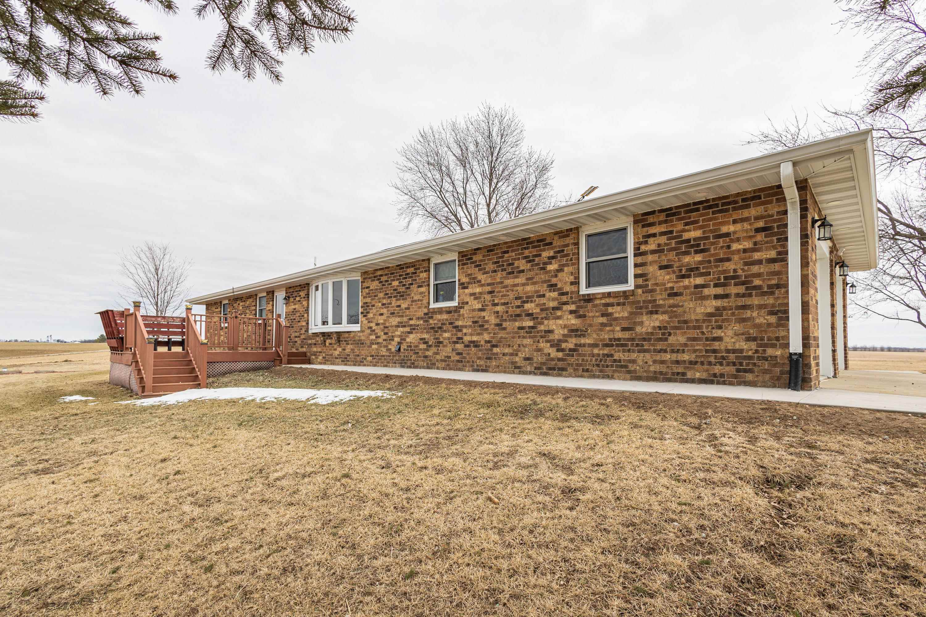 1021 Fish Lane Hazel Green, WI 53811 - Photo 4 of 54