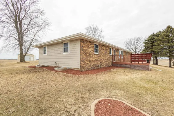 $485,000 | 1021 Fish Lane, Hazel Green, WI 53811