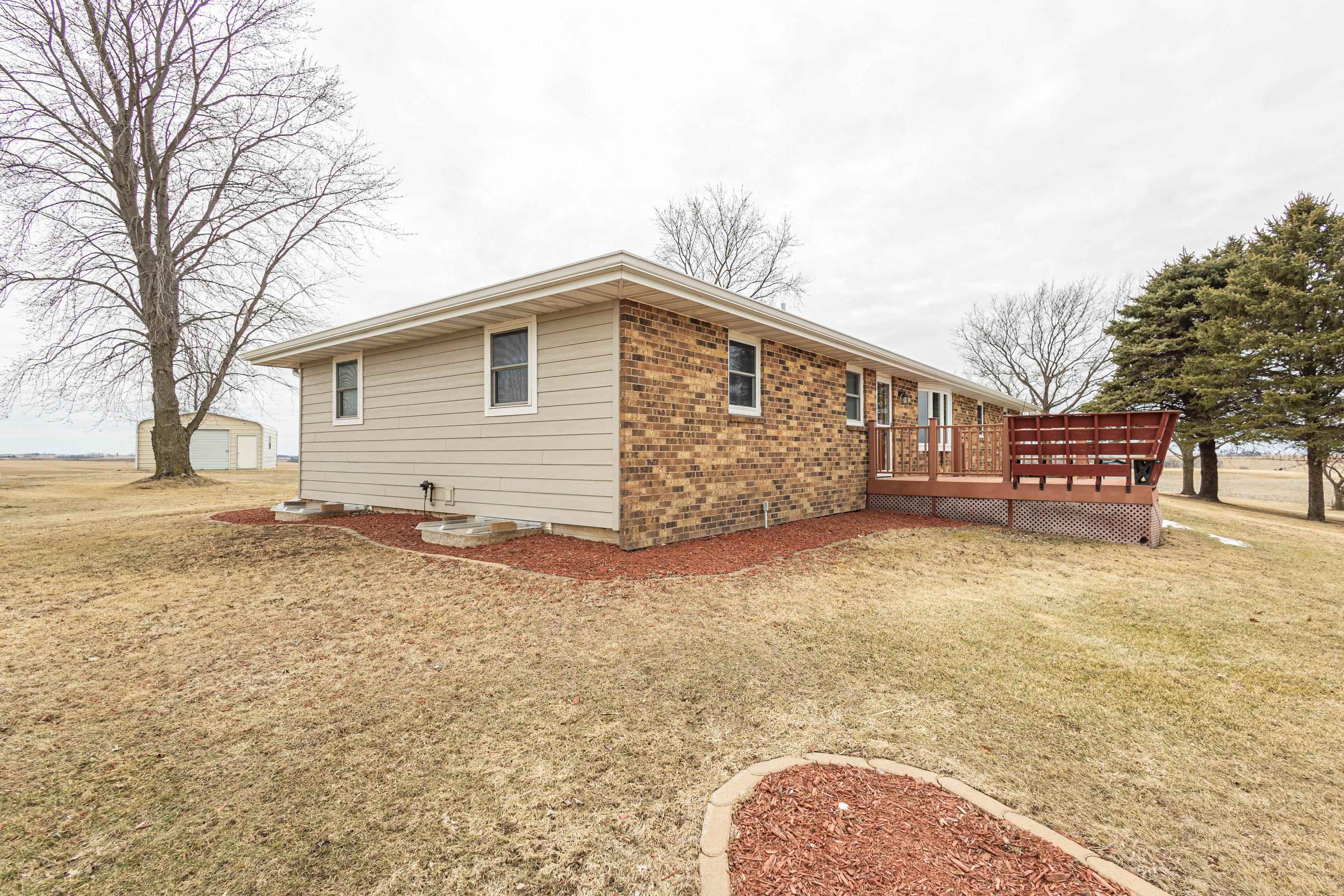 1021 Fish Lane Hazel Green, WI 53811 - Photo 4 of 105