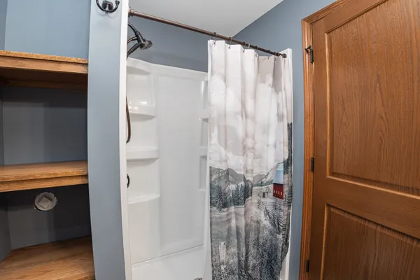 $459,900 | 1021 Fish Lane, Hazel Green, WI 53811