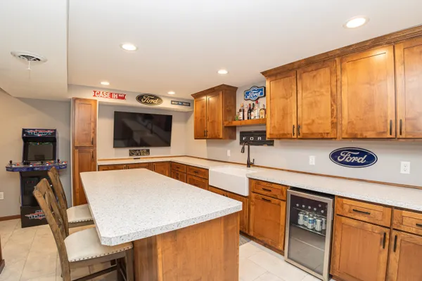 $459,900 | 1021 Fish Lane, Hazel Green, WI 53811