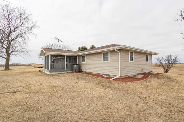 $459,900 | 1021 Fish Lane, Hazel Green, WI 53811