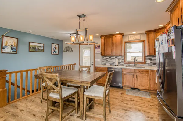 $485,000 | 1021 Fish Lane, Hazel Green, WI 53811