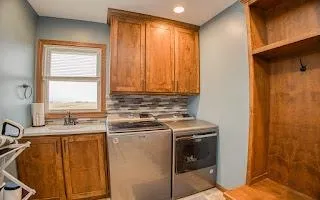 $485,000 | 1021 Fish Lane, Hazel Green, WI 53811