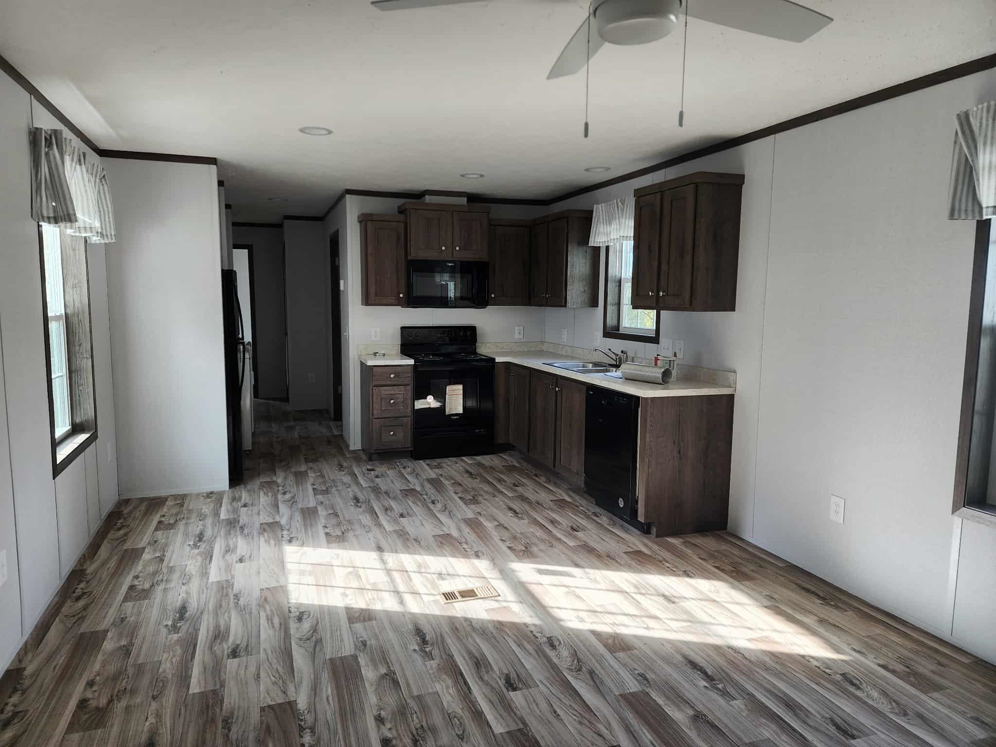 104 Overlook Lane Coventry, VT 05855 - Photo 4 of 12