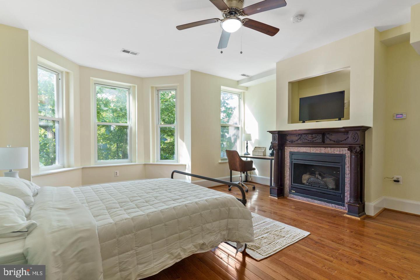 38 Rhode Island Avenue Northeast Washington, DC 20002 - Photo 18 of 42