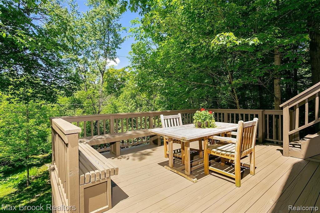 19248 Riverside Drive Beverly Hills, MI 48025 - Photo 48 of 54