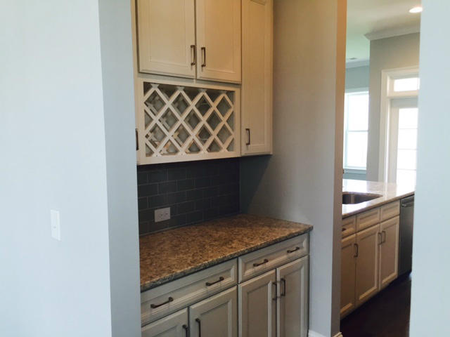 1483 Hollenberg Lane Mount Pleasant, SC 29466 - Photo 4 of 22 208 butlers pantry