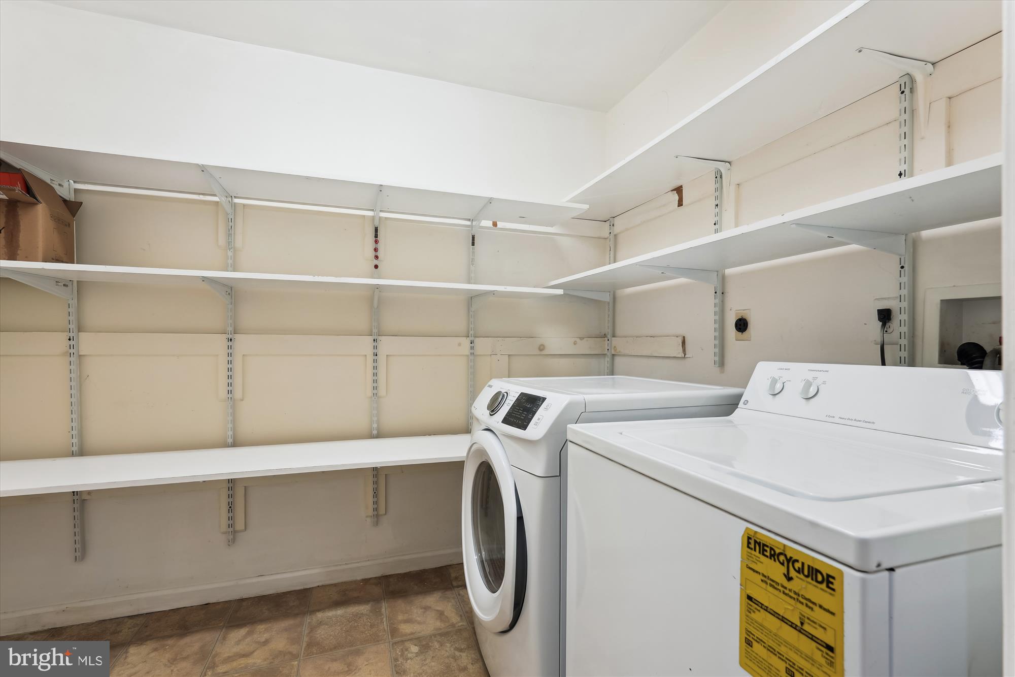 20322 Swallow Point Road Montgomery Village, MD 20886 - Photo 27 of 47 Laundry room