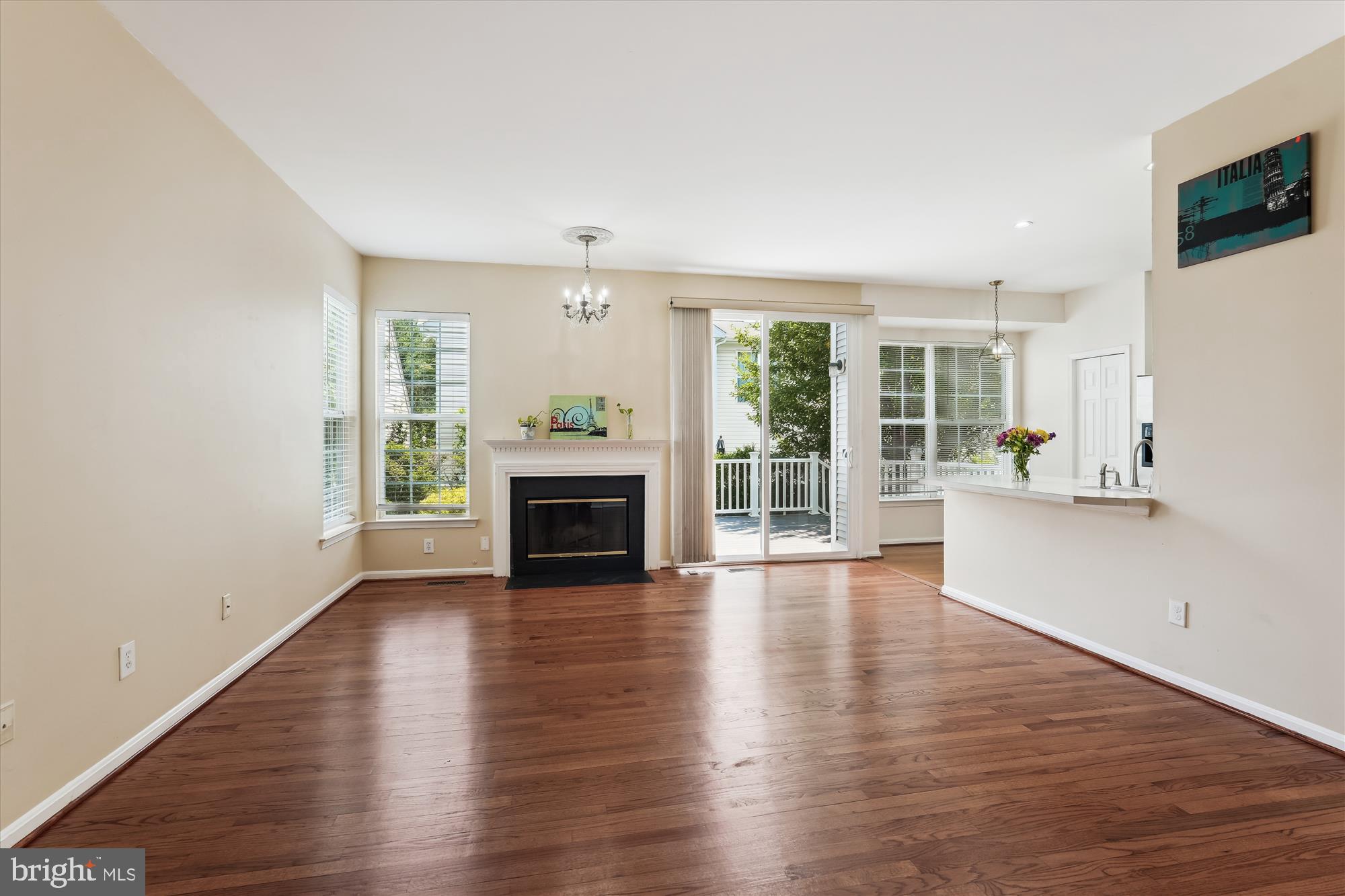 20322 Swallow Point Road Montgomery Village, MD 20886 - Photo 6 of 47 Family room