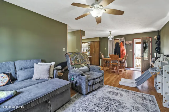 $949,900 | 588-580 Catoosa Road, Wartburg, TN 37887