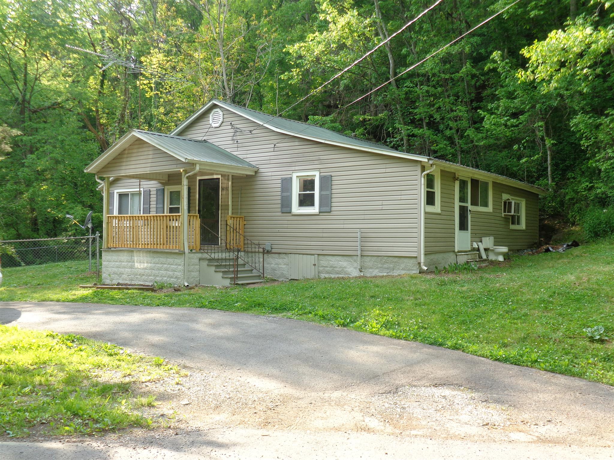 4097 Locke Creek Road Readyville, TN 37149 - Photo 2 of 11 Gallery Image 2