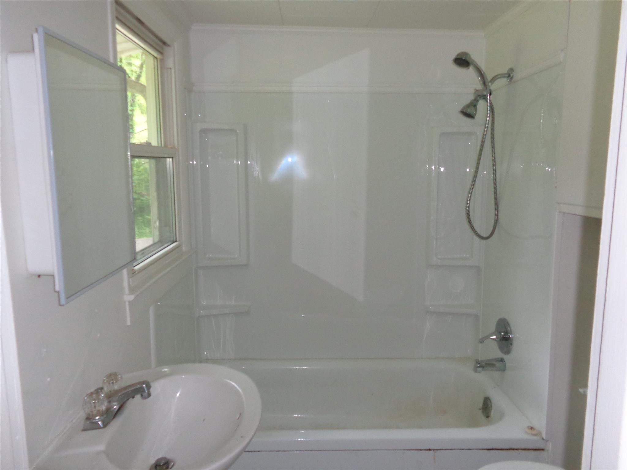 4097 Locke Creek Road Readyville, TN 37149 - Photo 8 of 11 Gallery Image 8