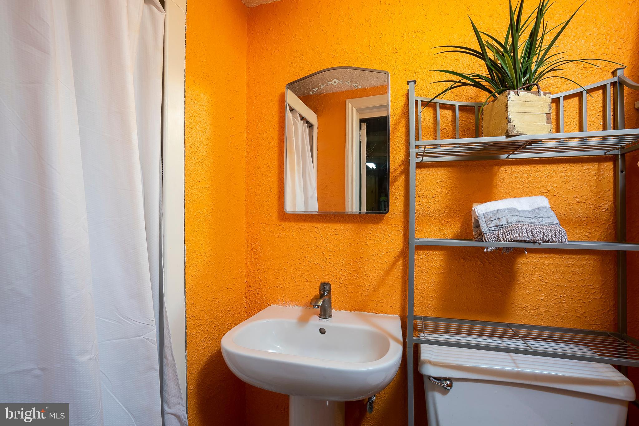 504 Academy Road Catonsville, MD 21228 - Photo 20 of 27 Lower level full bath