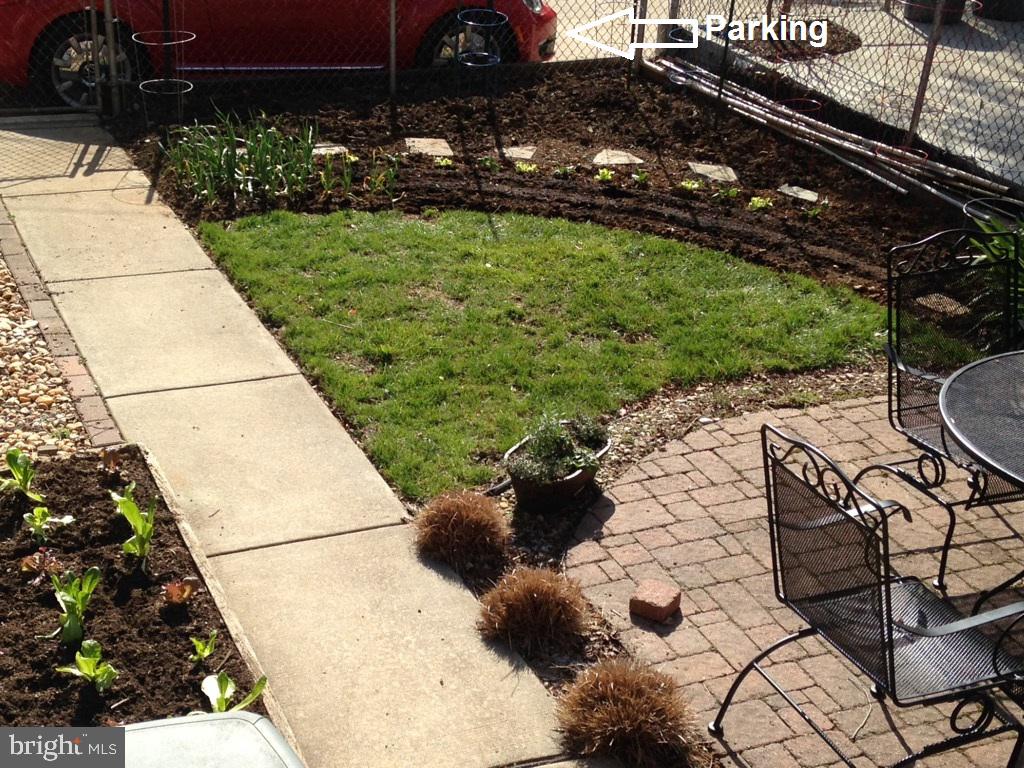 504 Academy Road Catonsville, MD 21228 - Photo 5 of 27 Back yard