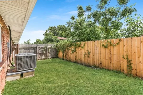 $214,999 | 4715-17 Lynhuber Drive, New Orleans, LA 70126