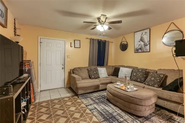 $214,999 | 4715-17 Lynhuber Drive, New Orleans, LA 70126