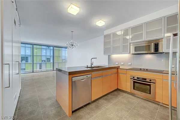 $2,975 | 3722 South Las Vegas Boulevard, Unit 2310, Las Vegas, NV 89158