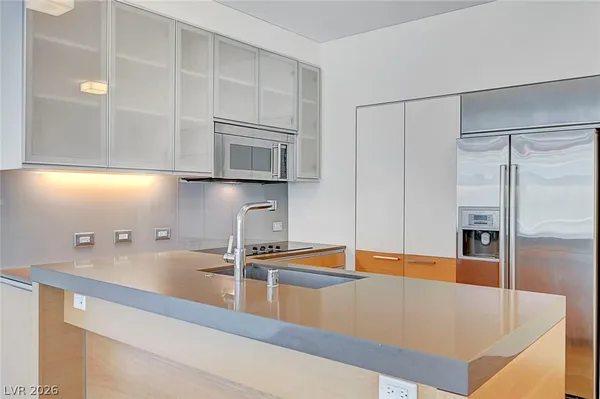 $2,975 | 3722 South Las Vegas Boulevard, Unit 2310, Las Vegas, NV 89158