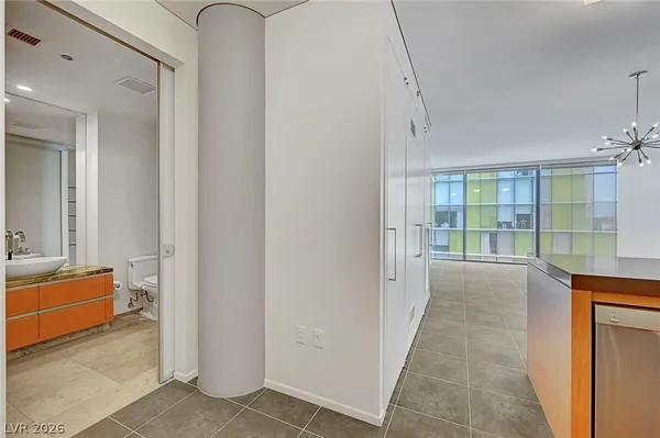 $2,975 | 3722 South Las Vegas Boulevard, Unit 2310, Las Vegas, NV 89158
