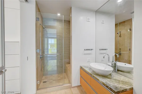 $2,975 | 3722 South Las Vegas Boulevard, Unit 2310, Las Vegas, NV 89158