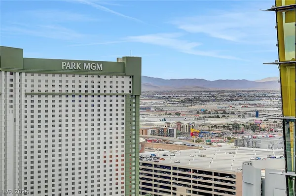 $2,975 | 3722 South Las Vegas Boulevard, Unit 2310, Las Vegas, NV 89158