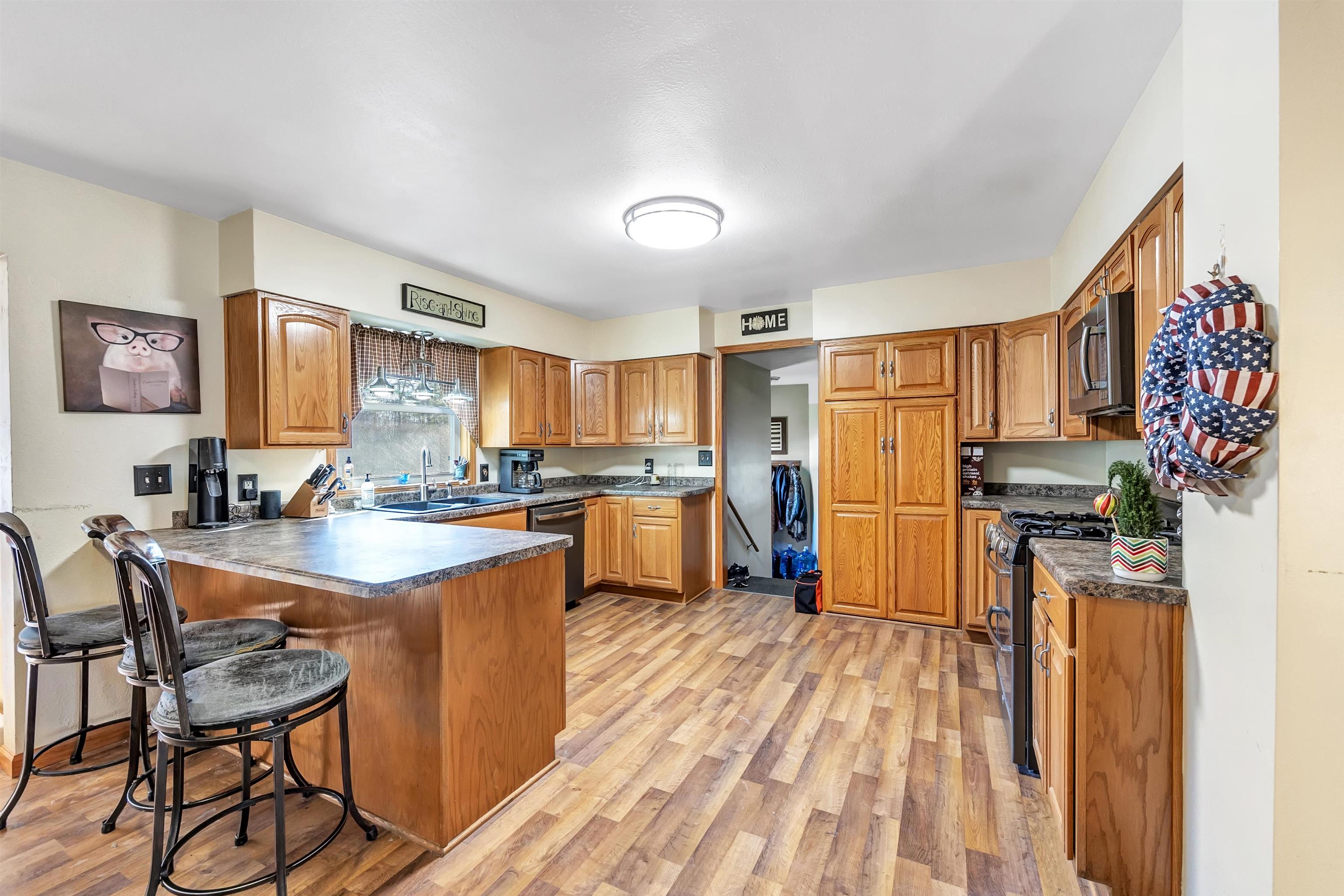 N2642 Poplar Ridge Lane Peshtigo, WI 54157 - Photo 2 of 41