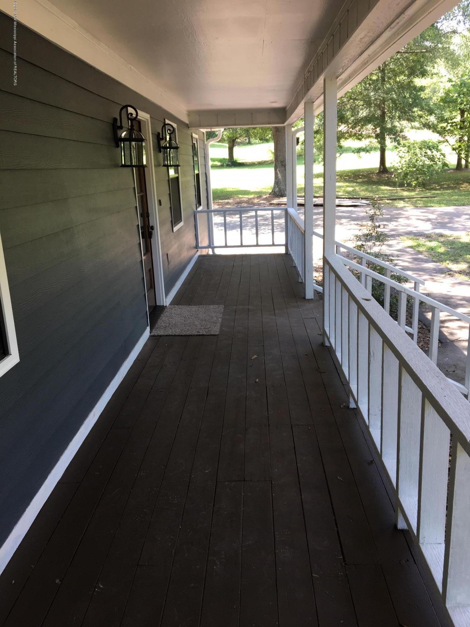 9101 Byhalia Road Olive Branch, MS 38654 - Photo 5 of 31 IMG_6676