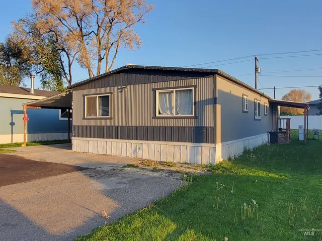 $107,990 | 1410 West Flamingo Avenue, Unit 34, Nampa, ID 83651