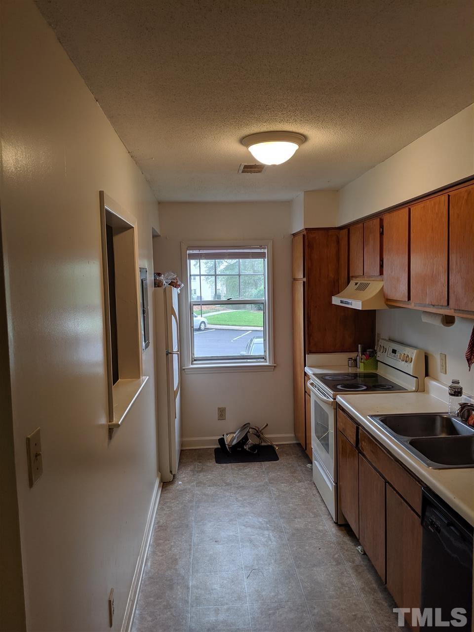 2514 Avent Ferry Road, Unit 206 Raleigh, NC 27606 - Photo 2 of 4
