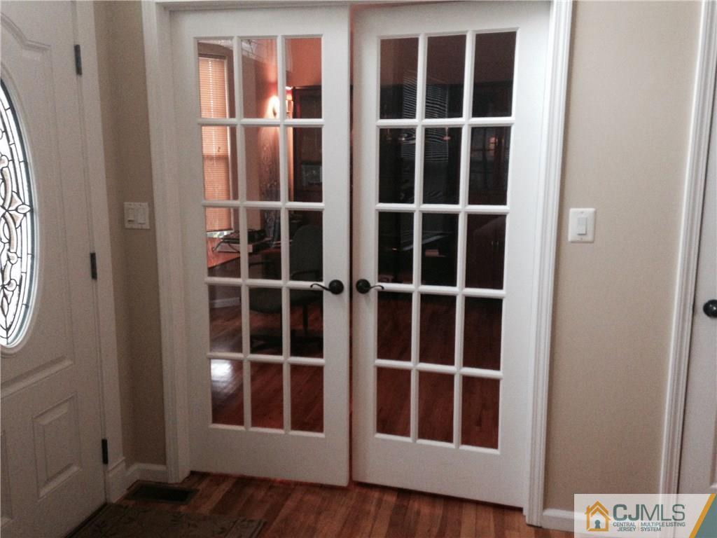 293 Dunhams Corner Road East Brunswick, NJ 08816 - Photo 11 of 23 Gallery Image 11