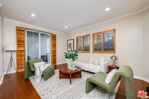 $949,000 | 10923 Landale Street, Unit 2, Toluca Lake, CA 91602