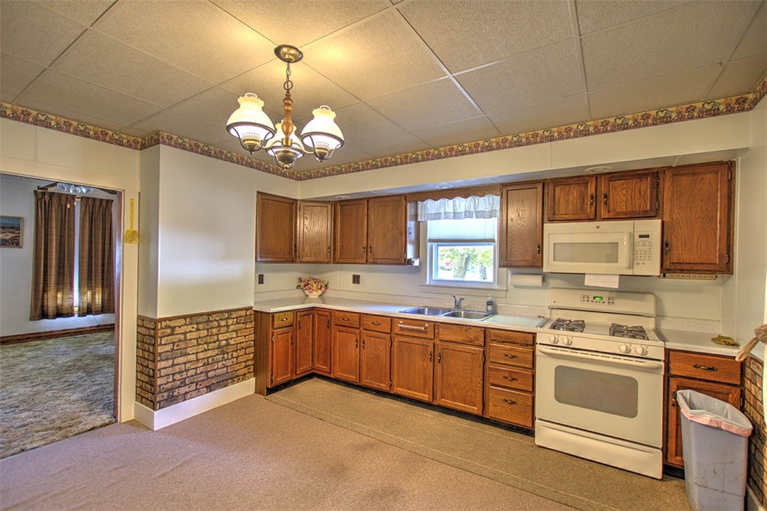 426 West Springfield Road Lovington, IL 61937 - Photo 11 of 26 Gallery Image 11