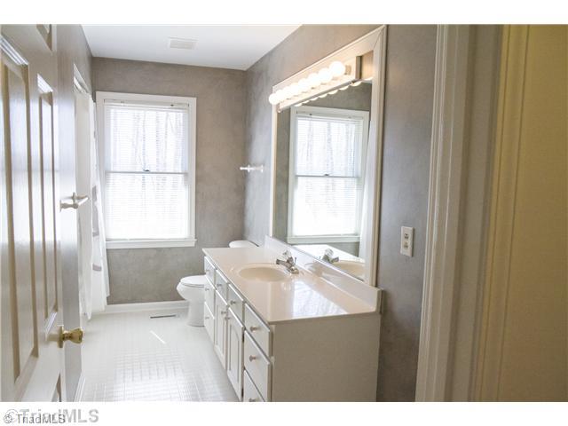 148 Jim Frye Road Advance, NC 27006 - Photo 10 of 16 Bath.