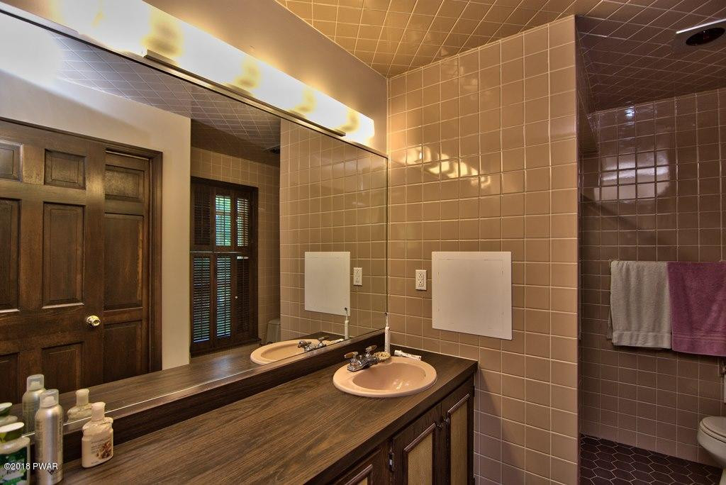 303 Relda Road Moscow, PA 18444 - Photo 37 of 62 Master Bath View 2