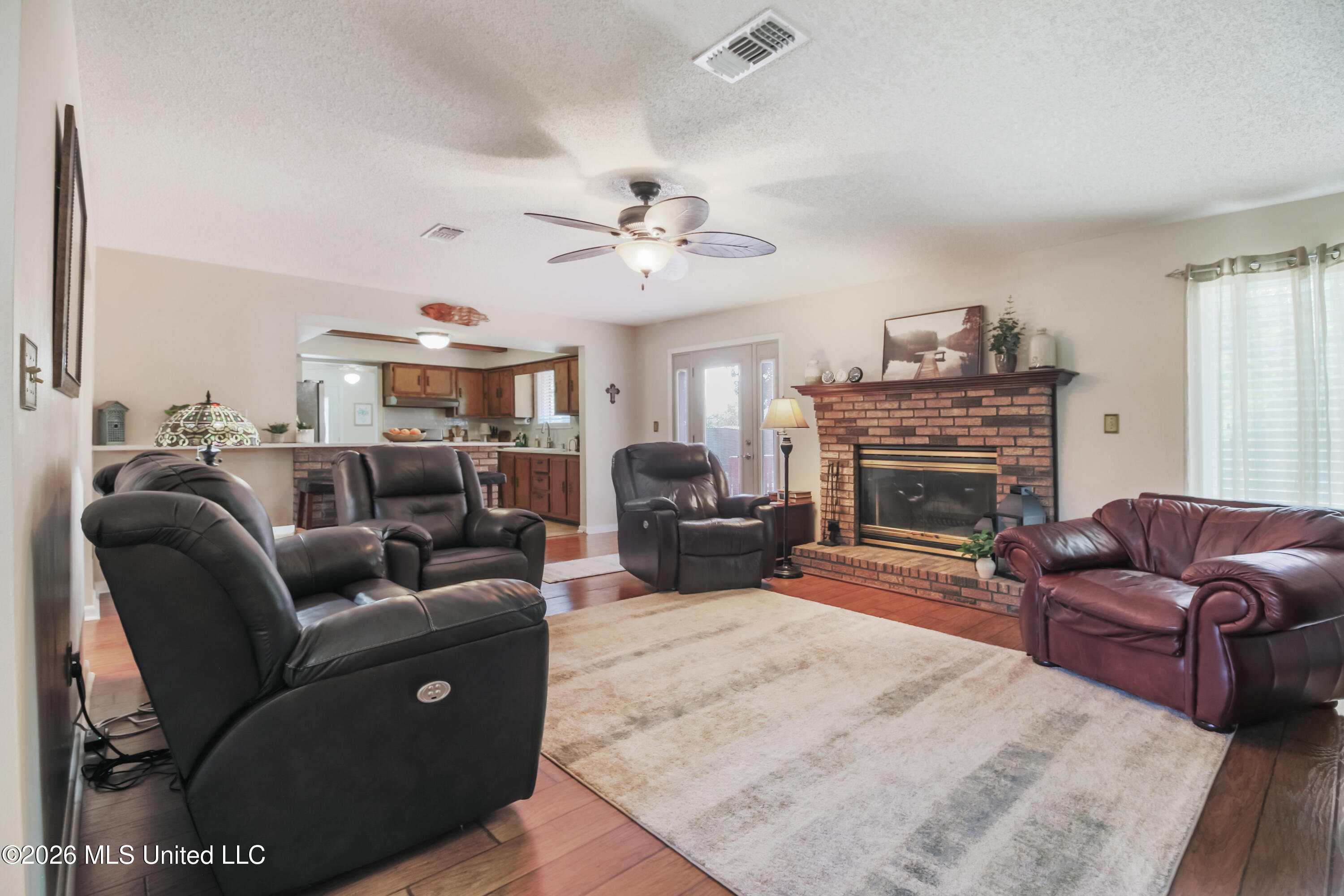 9388 West Oaklawn Road Biloxi, MS 39532 - Photo 11 of 37 IMG_8862