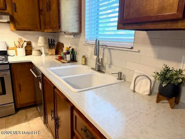 $359,900 | 9388 West Oaklawn Road, Biloxi, MS 39532