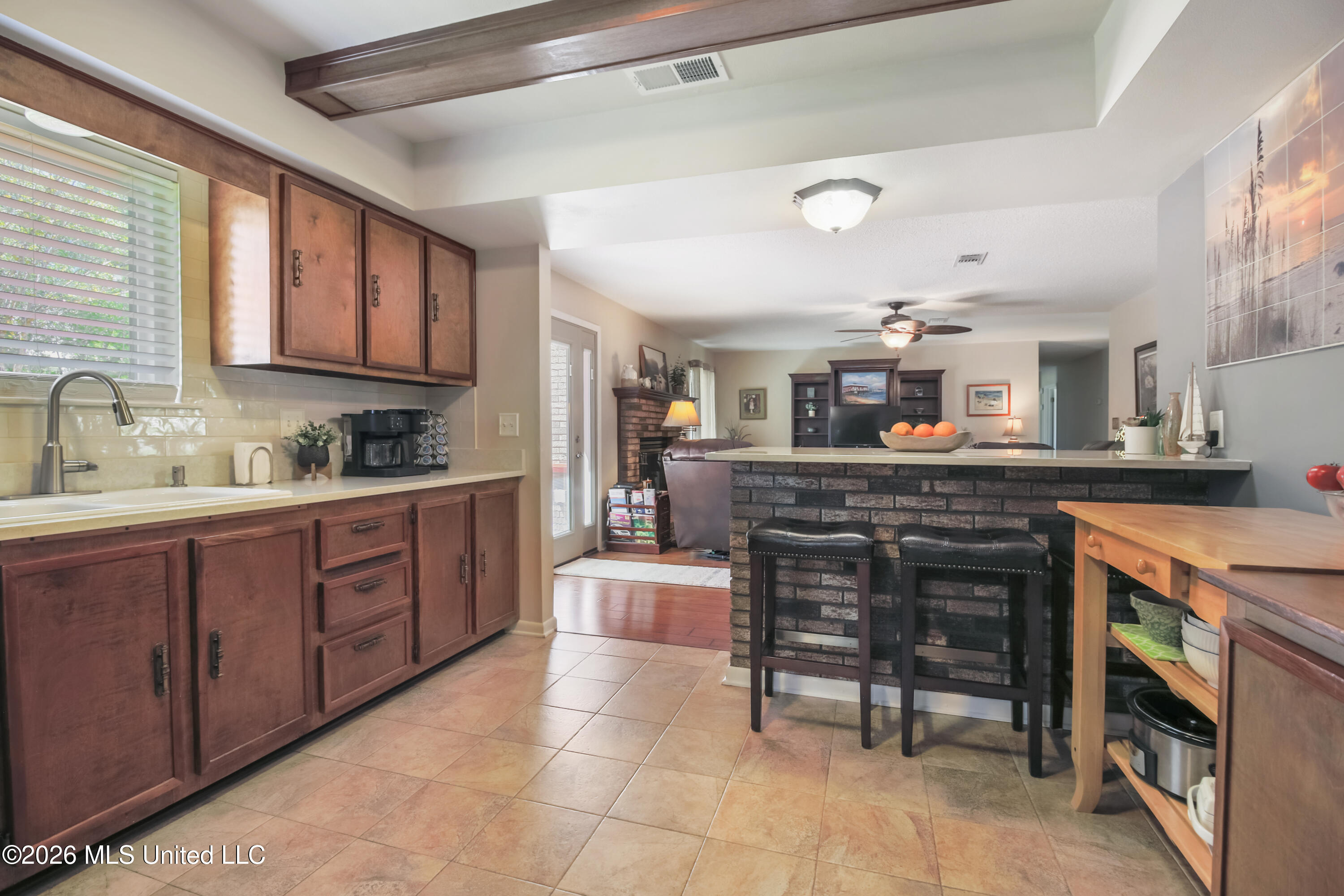 9388 West Oaklawn Road Biloxi, MS 39532 - Photo 15 of 37 IMG_8881