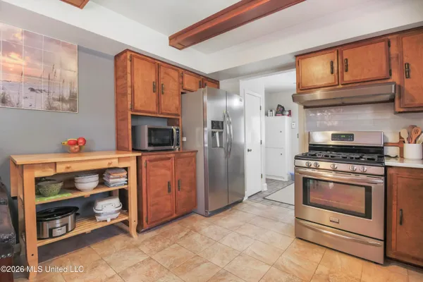 $359,900 | 9388 West Oaklawn Road, Biloxi, MS 39532