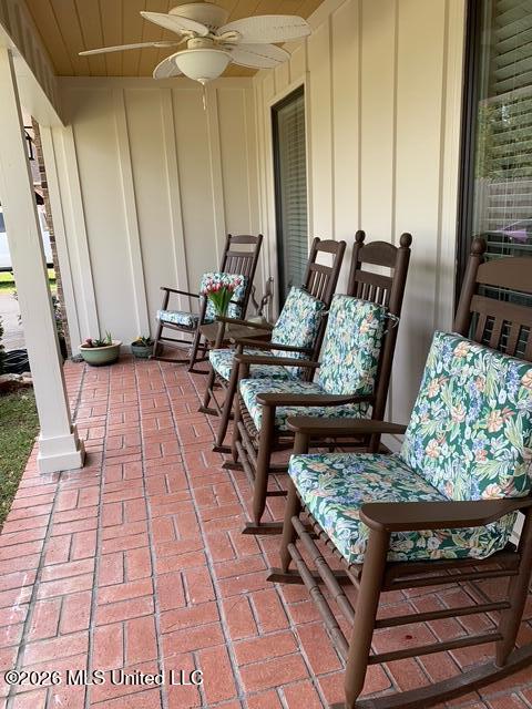 9388 West Oaklawn Road Biloxi, MS 39532 - Photo 4 of 37 IMG_9533