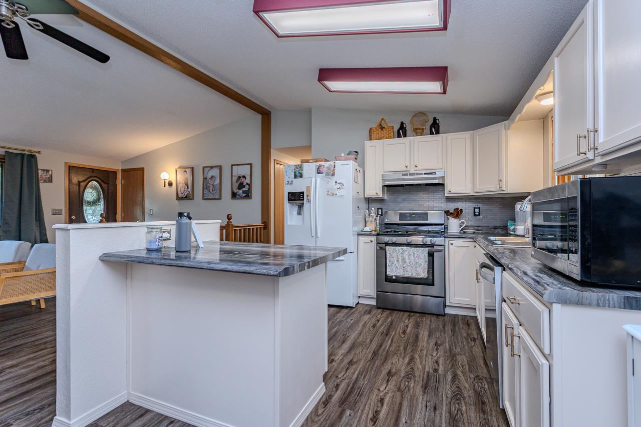 5288 Marvin Lane Rhinelander, WI 54501 - Photo 5 of 32 Gallery Image 5