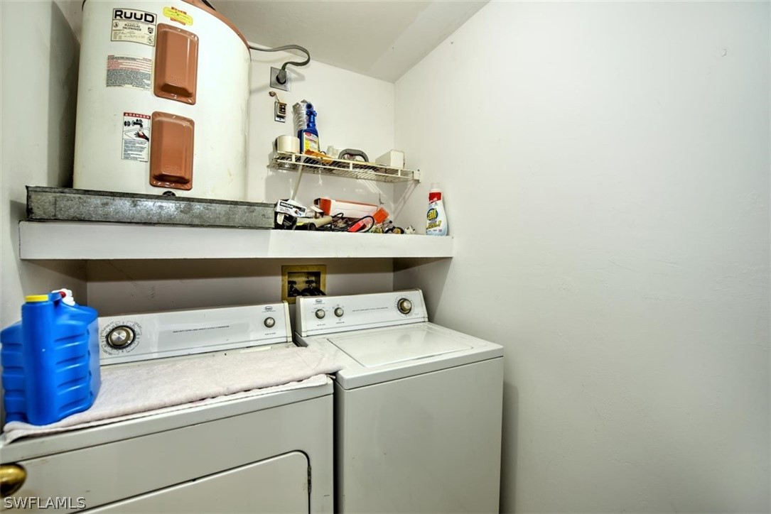 19004 Tangerine Road Fort Myers, FL 33967 - Photo 20 of 26 a utility room with dryer and washer